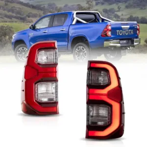 Tylne światła Toyota Hilux SR5 8. generacji (2015–2022)